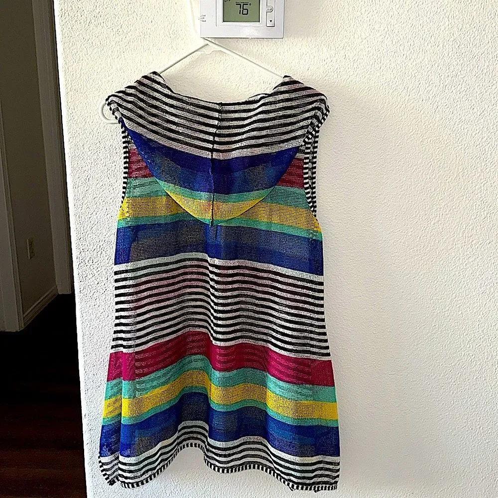 Unbranded vibrant sleeveless